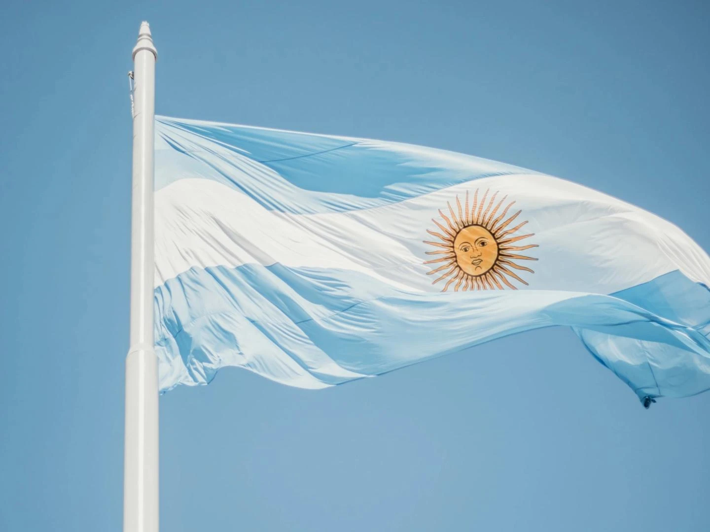 Latin American Crypto Exchange Ripio Launches Argentine Peso Stablecoin 'wARS'